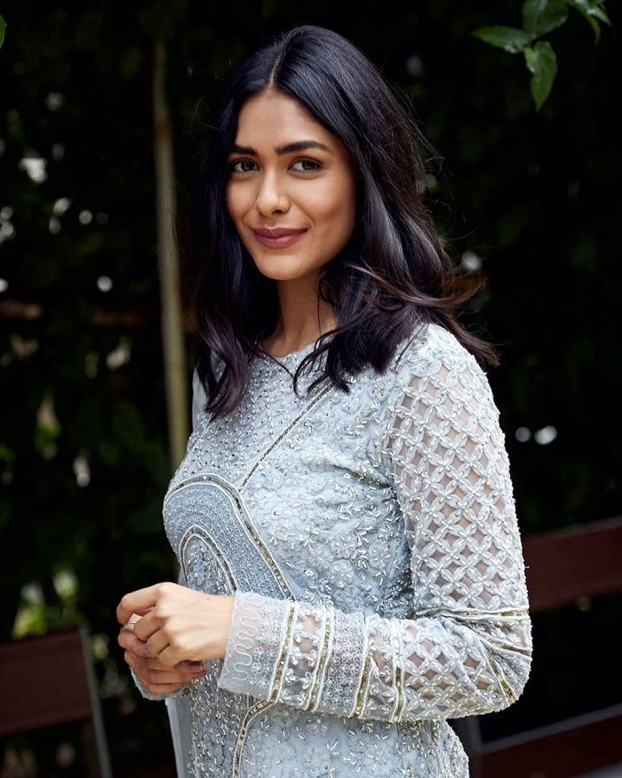 Mrunal Thakur to Be Honored with Diversity Cinema Award at IFFM